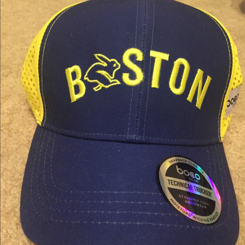 Rabbit x Boco Technical running tucker hat (NWT)